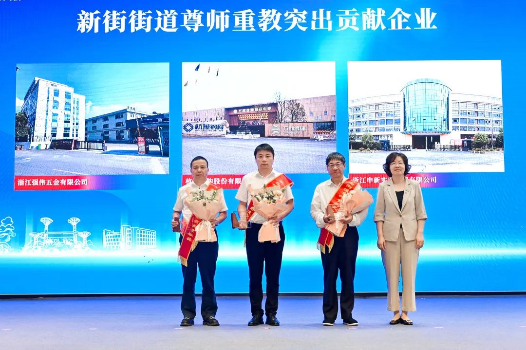 1664499159759541134J.jpg 1664499159759541134J.jpg